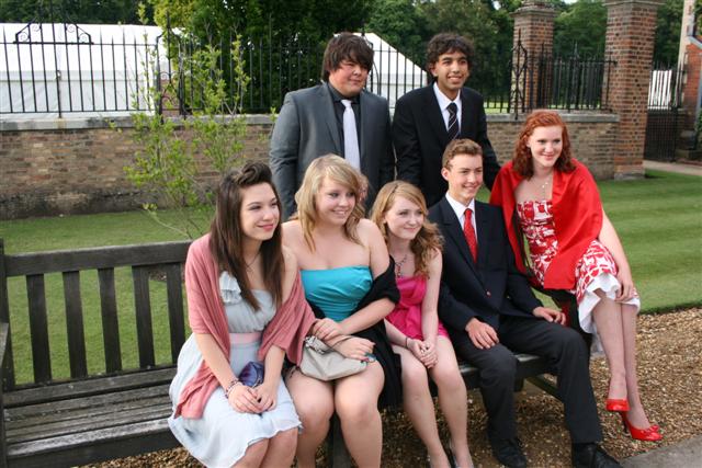 618x404 pixels (73K)